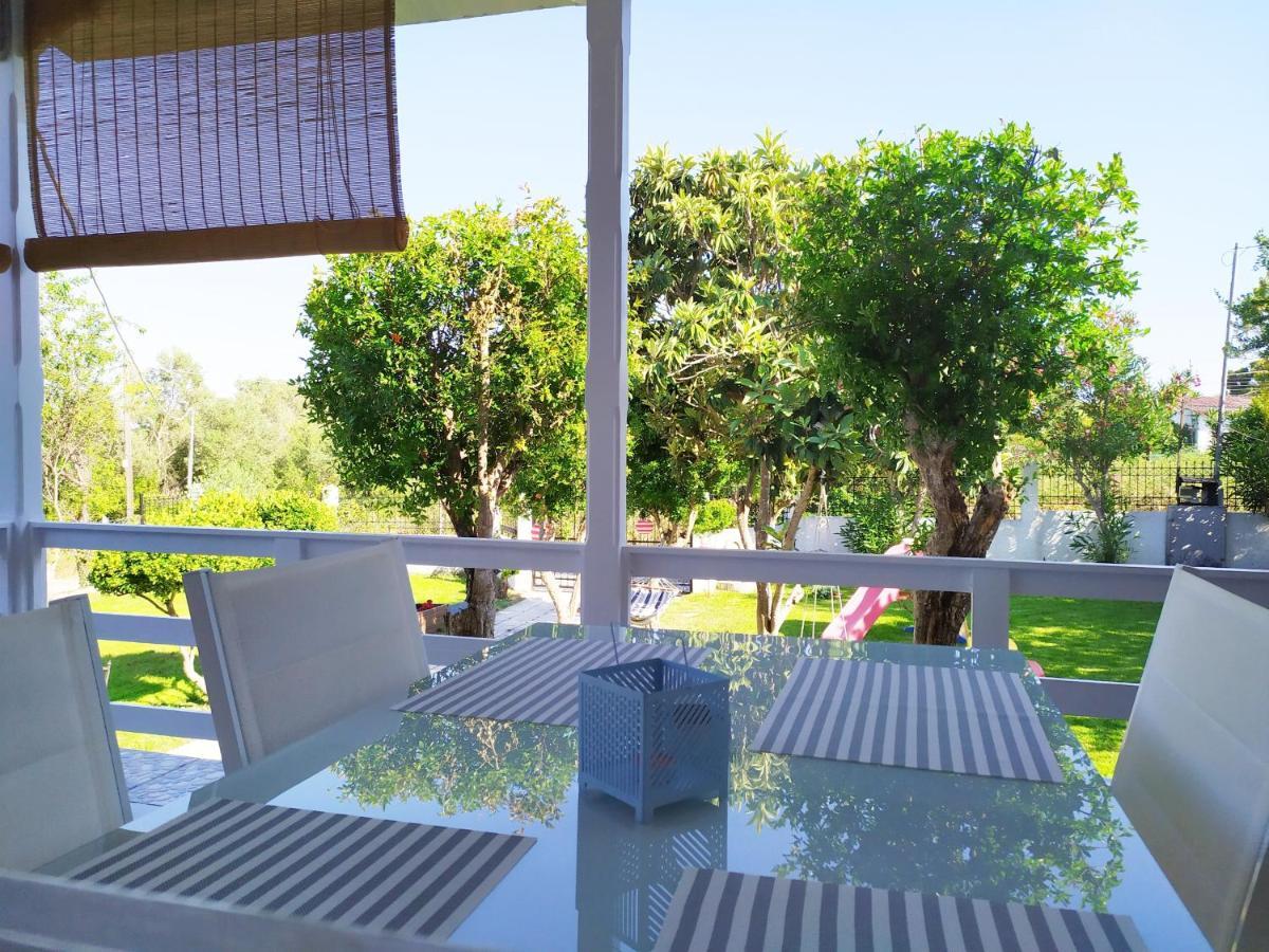 Deminik Summer House Nea Kallikrateia Kültér fotó